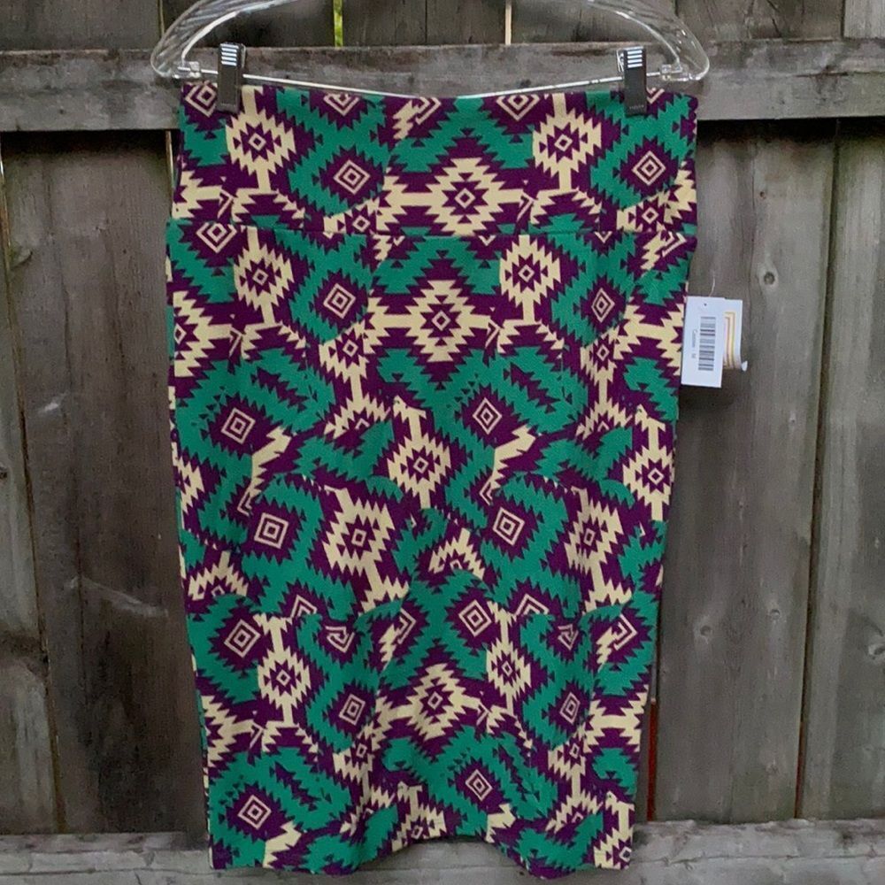 Lularoe Skirt sz. M NWT